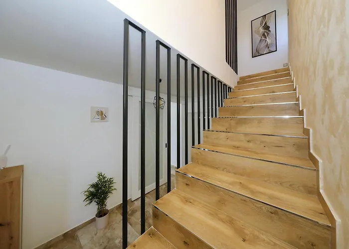 Casa * Debeljak