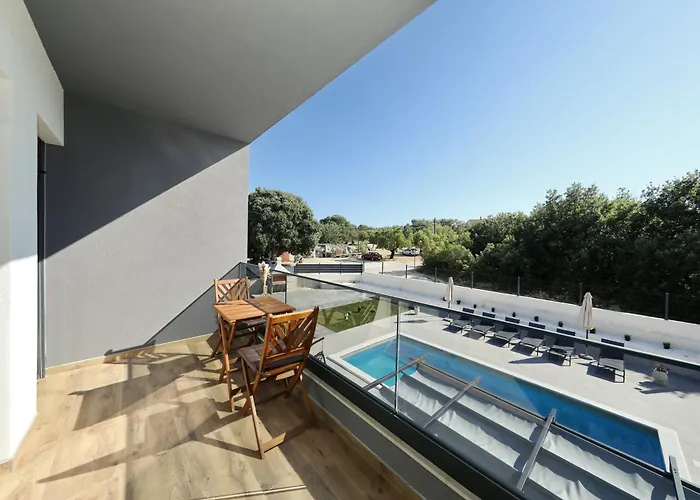 Casa * Debeljak